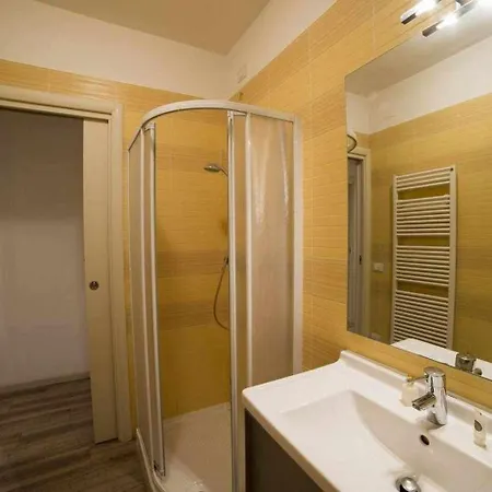 Florida B2-200m Dal Lago,a/c,balcone Апартаменты Лацизе