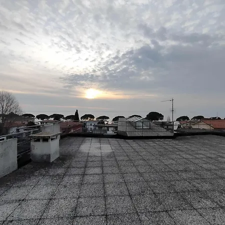 Florida B2-200m Dal Lago,a/c,balcone Апартаменты Лацизе