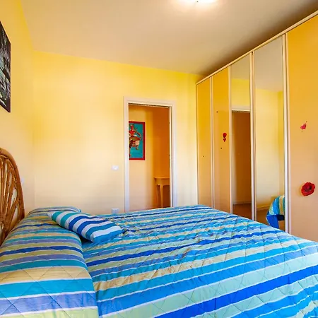 Апартаменты Florida B2-200m Dal Lago,a/c,balcone