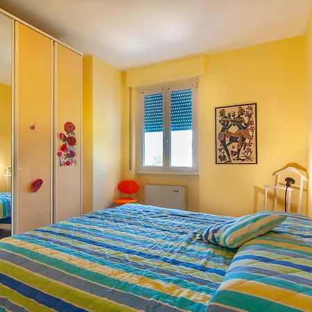 Florida B2-200m Dal Lago,a/c,balcone Апартаменты Лацизе