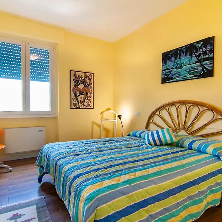 Florida B2-200m Dal Lago,a/c,balcone Апартаменты *