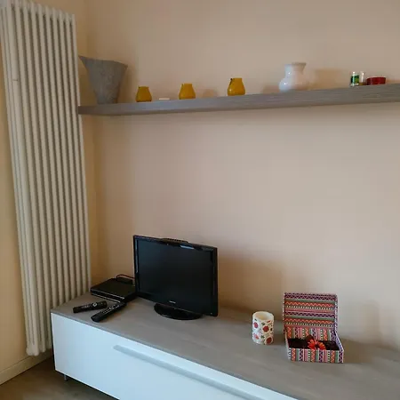Апартаменты Florida B2-200m Dal Lago,a/c,balcone Лацизе