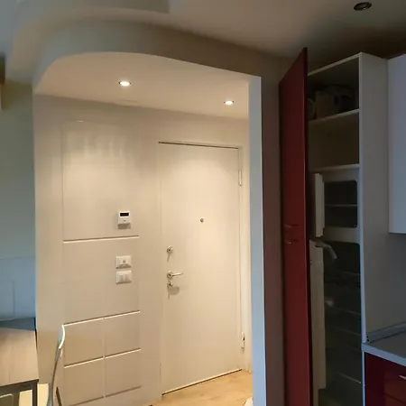 Апартаменты Florida B2-200m Dal Lago,a/c,balcone Лацизе