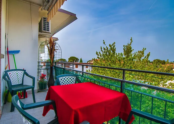 Florida B2-200m Dal Lago,ac,balcone Semesterbostad *