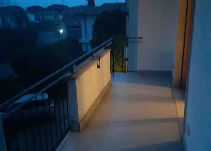 Semesterbostad Florida B2-200m Dal Lago,ac,balcone Lazise
