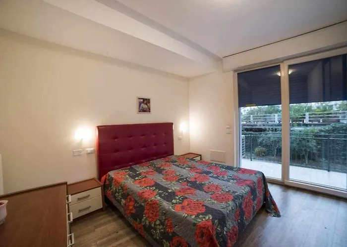 Florida B2-200m Dal Lago,ac,balcone Feriehus