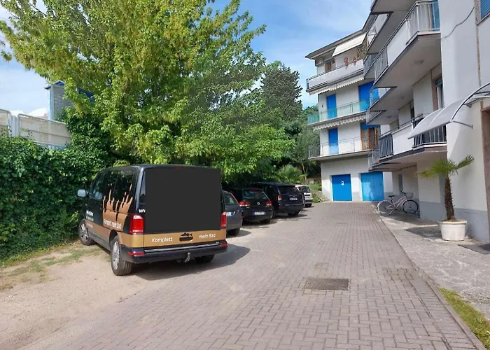 Florida B2-200m Dal Lago,ac,balcone Feriehus *