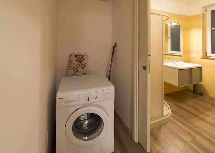 Feriehus Florida B2-200m Dal Lago,ac,balcone *