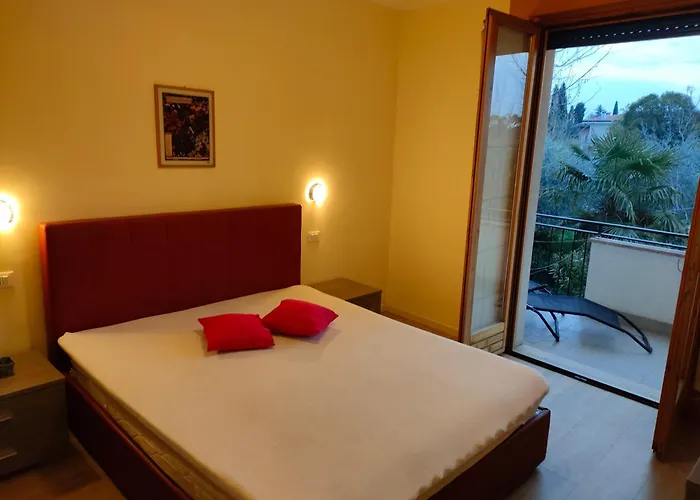 Florida B2-200m Dal Lago,ac,balcone Feriehus